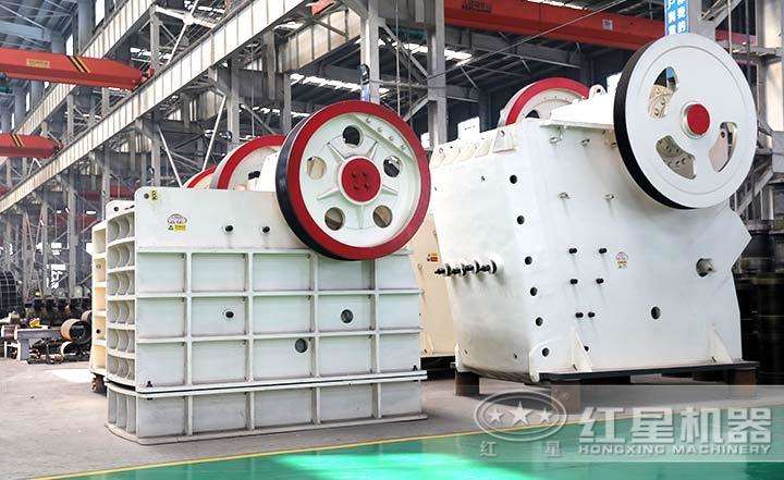1060系列顎破機(jī)，時產(chǎn)量110-390噸